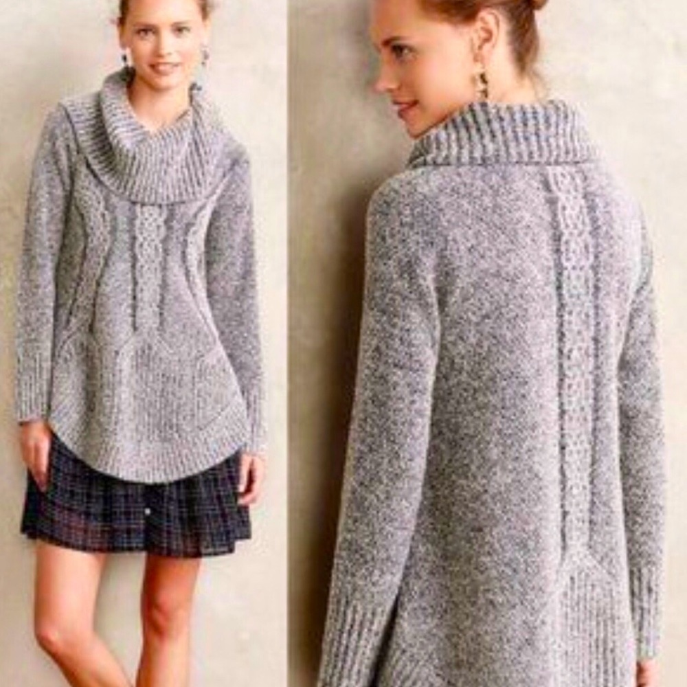 ANGEL OF THE NORTH Gray Turtleneck Sweater